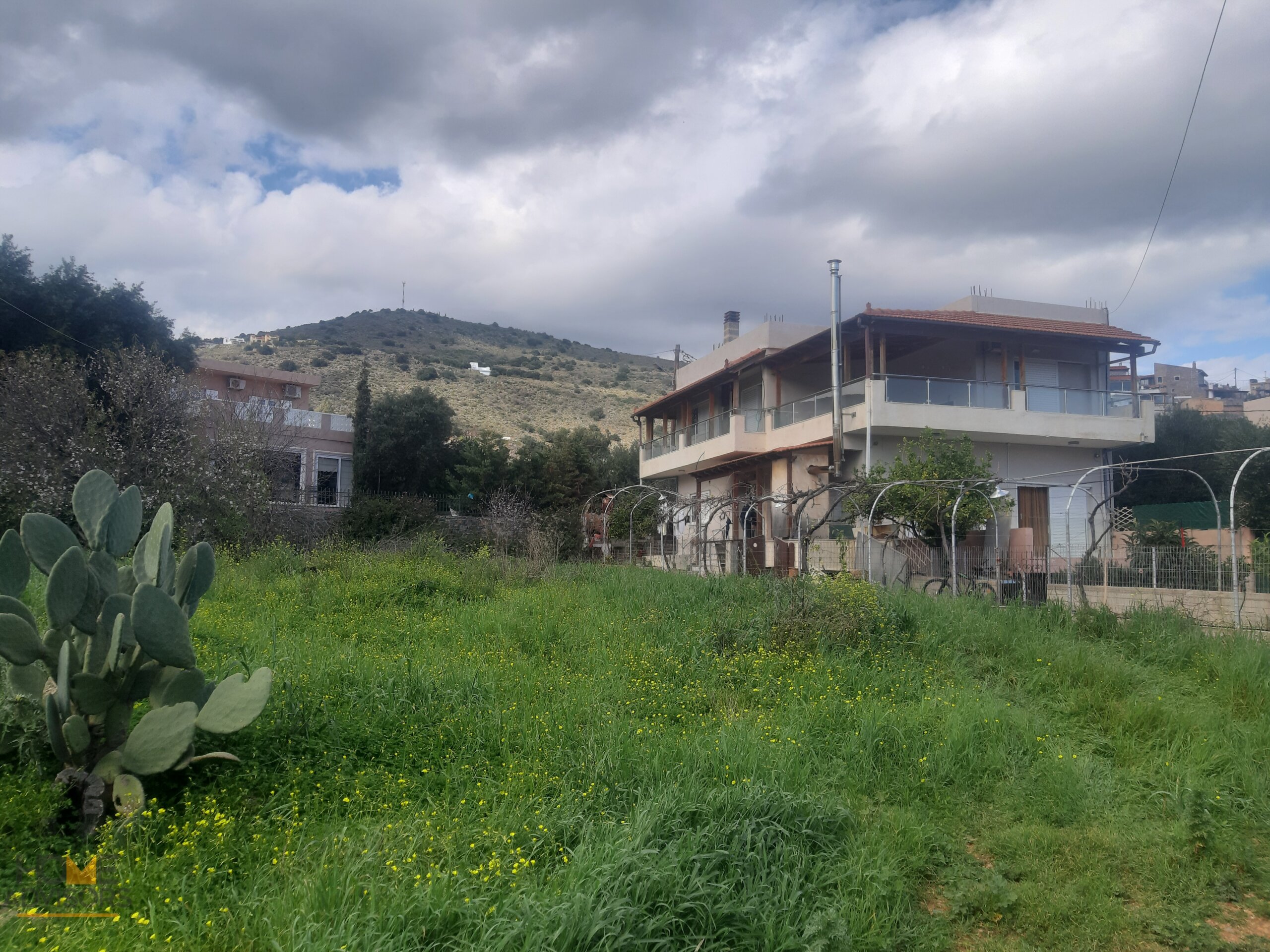 Plot of 650 sqm outside of Agios Nikolaos