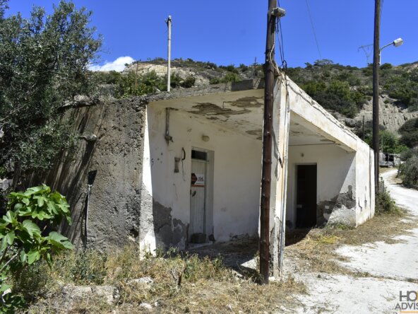 Old house with 3 rooms Crete