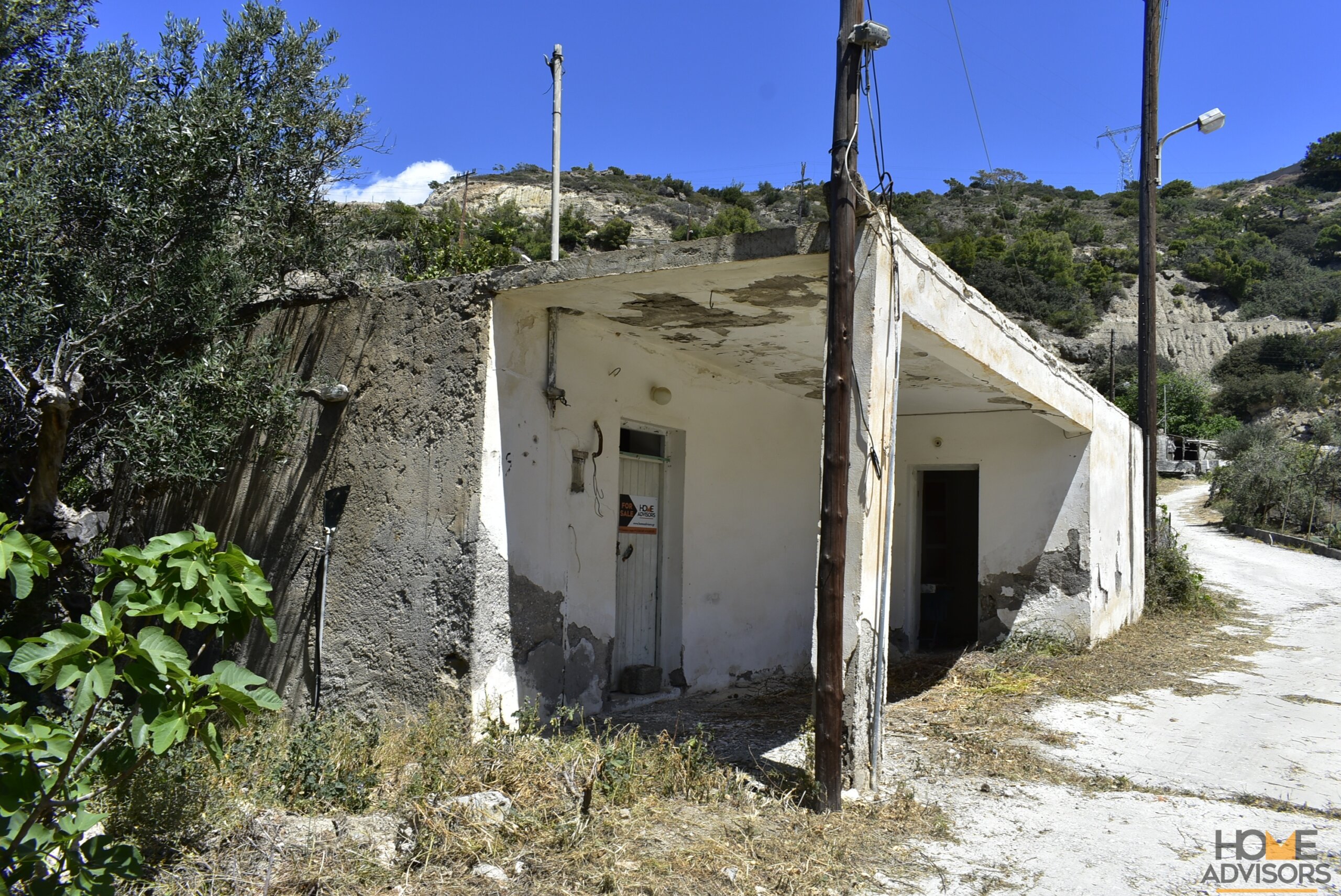 Old house with 3 rooms Crete