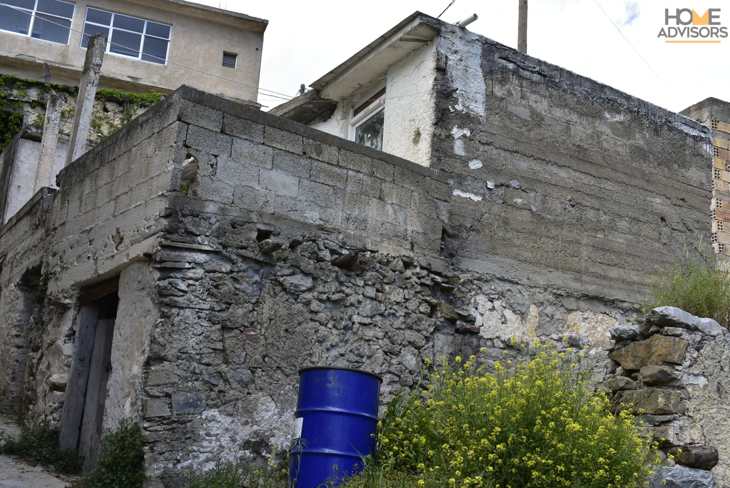 Two-storey house in Crete