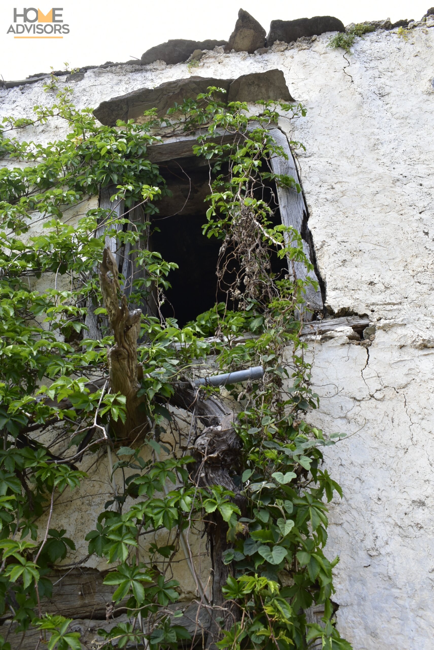 Old stone-building house in Crete