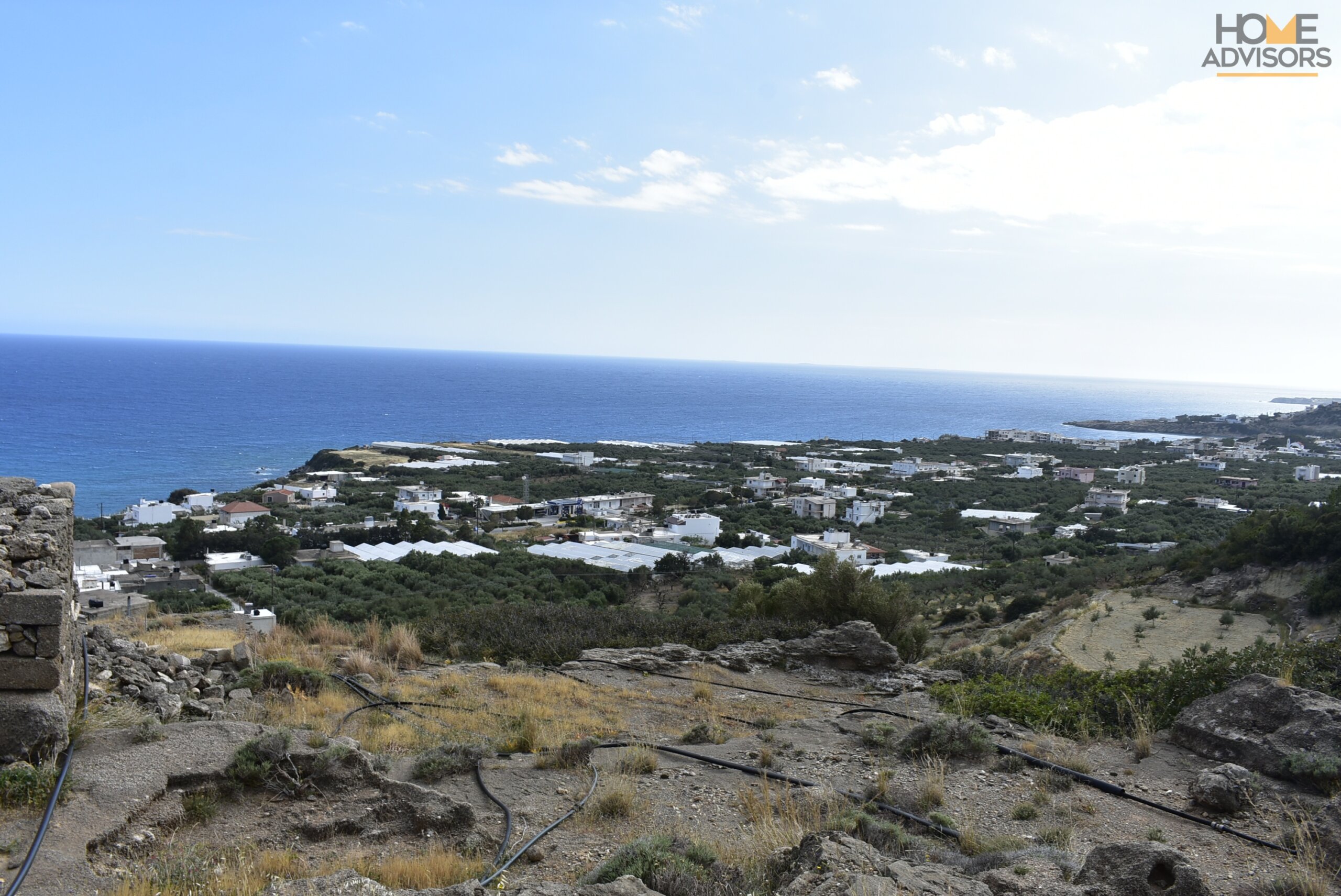 Seaview plot with 3 ruins in Crete