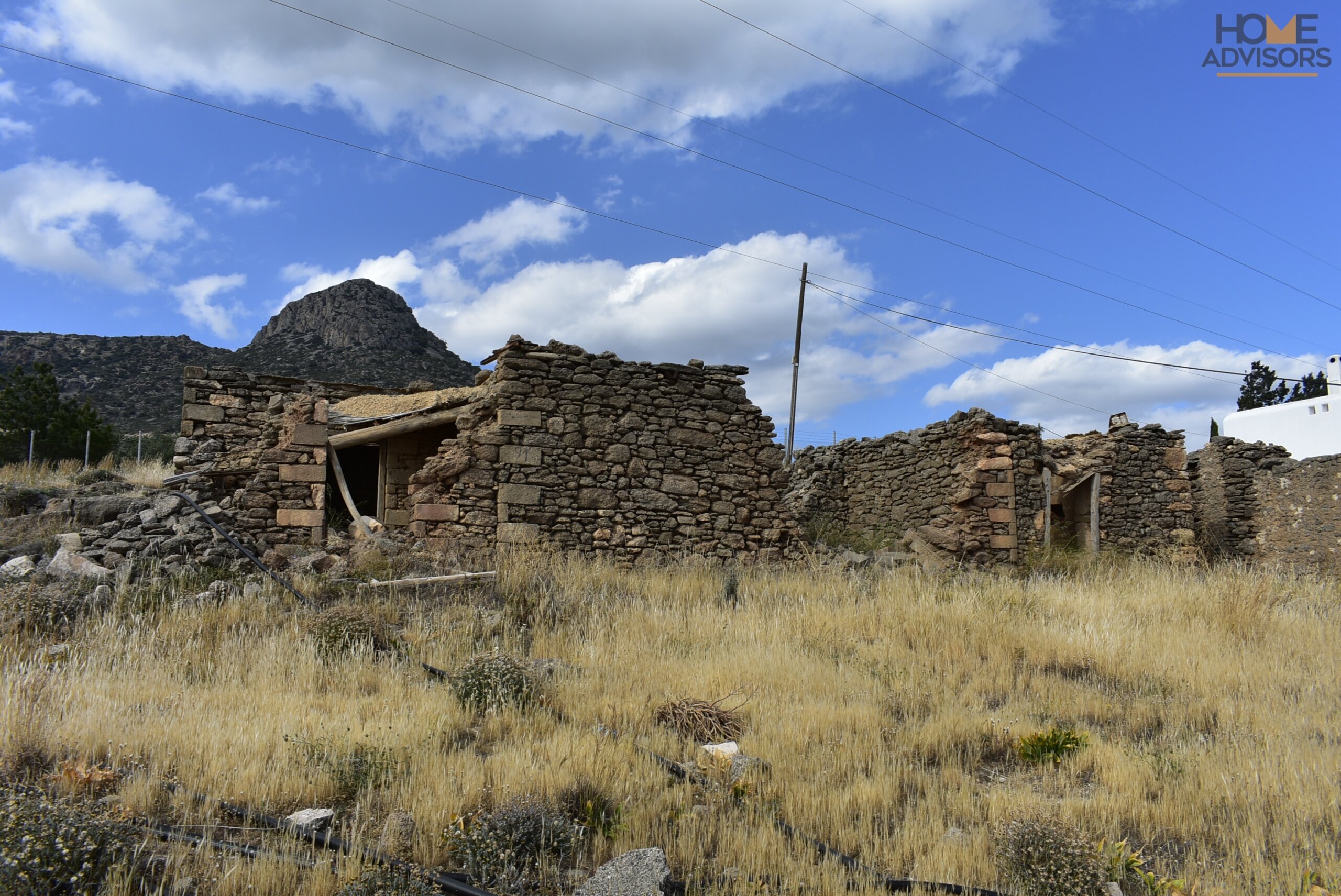 Seaview plot with 3 ruins in Crete