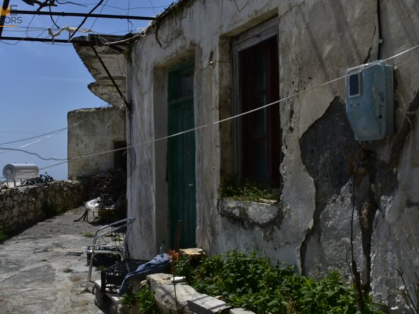 Seaview plot and old-house