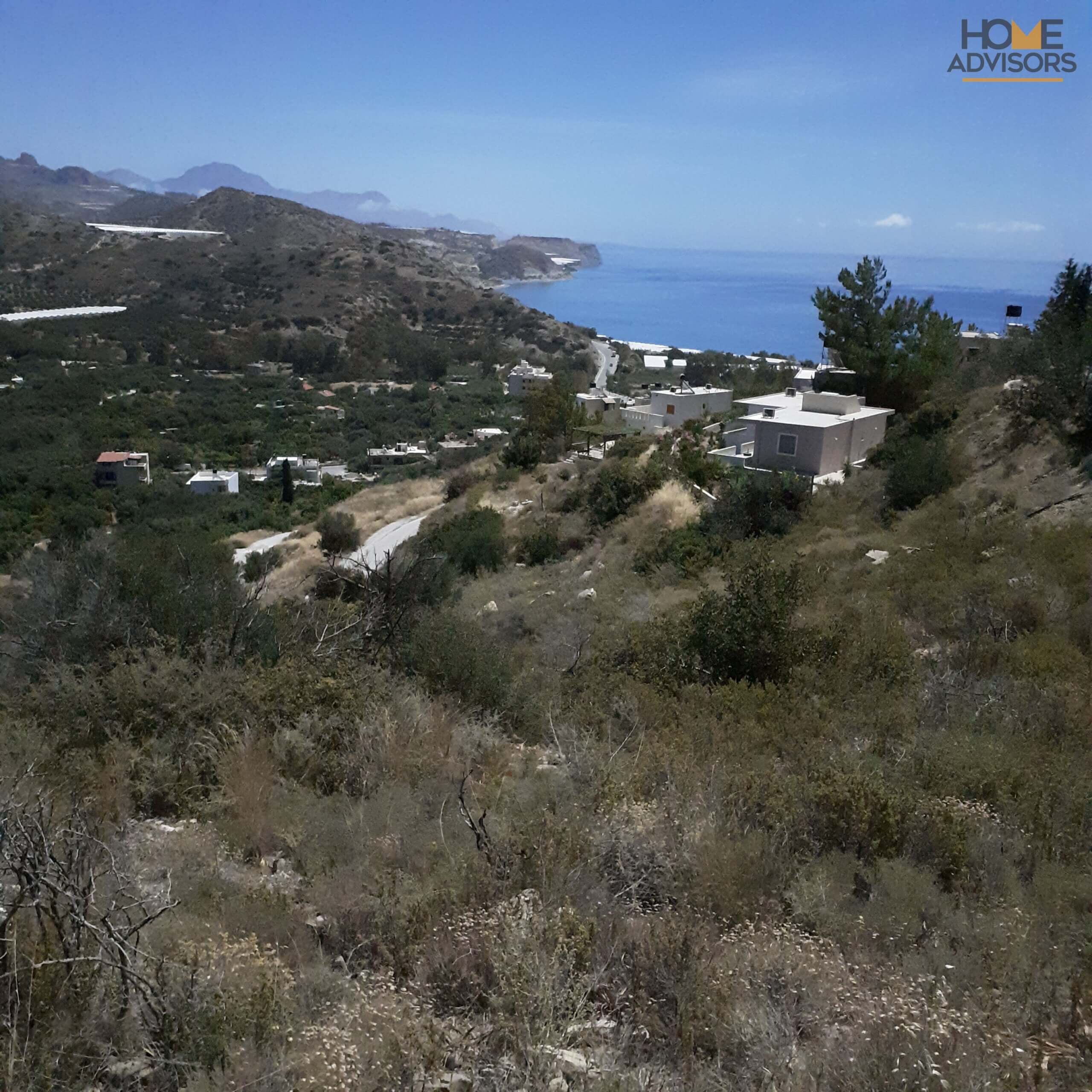 Plot in a seaside village in Crete