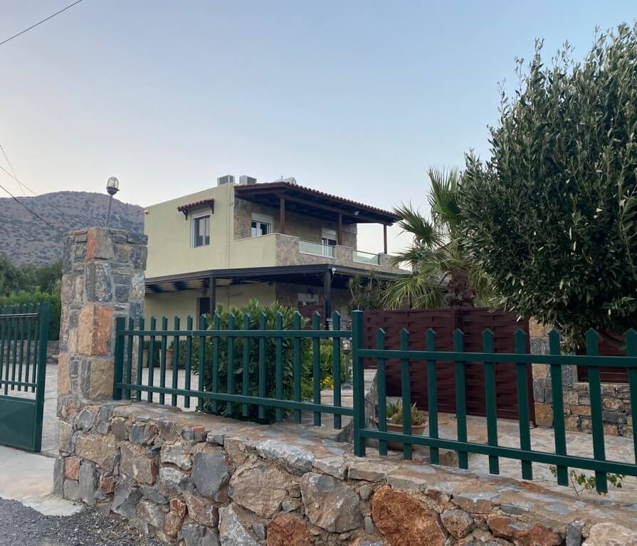 Two storey seaview villa in the seaside reosrt of Elounda