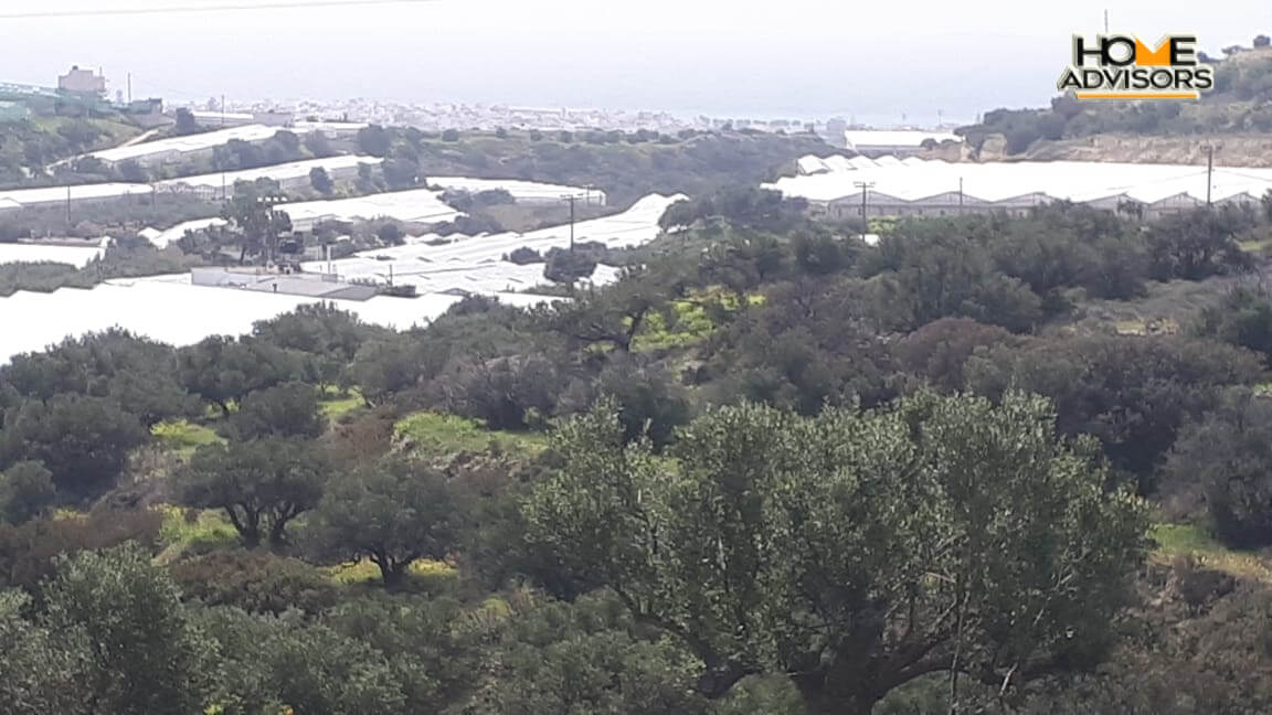 4000 sqm Plot with panoramic view outside the city of Ierapetra