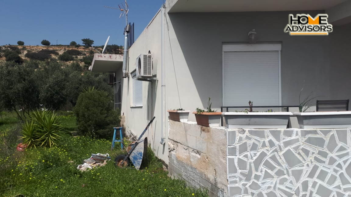 120 sqm House in a 4000 sqm Plot 3km from Ierapetra