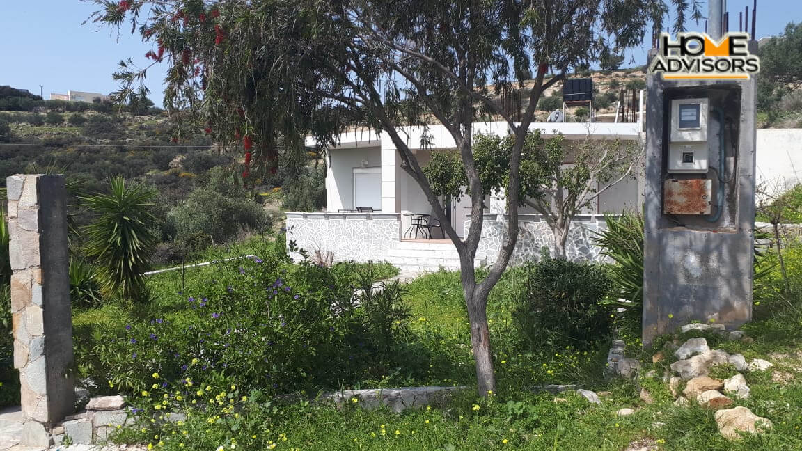 120 sqm House in a 4000 sqm Plot 3km from Ierapetra