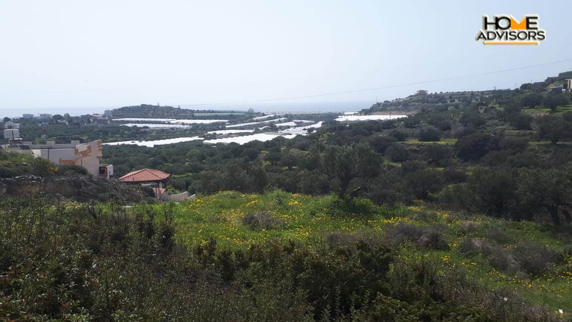 4000 sqm Plot with panoramic view outside the city of Ierapetra