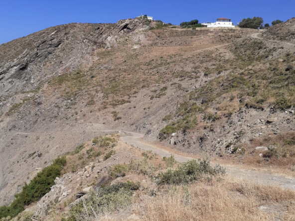 20000 sqm waterfront plot in the traditinal village of Skepasti