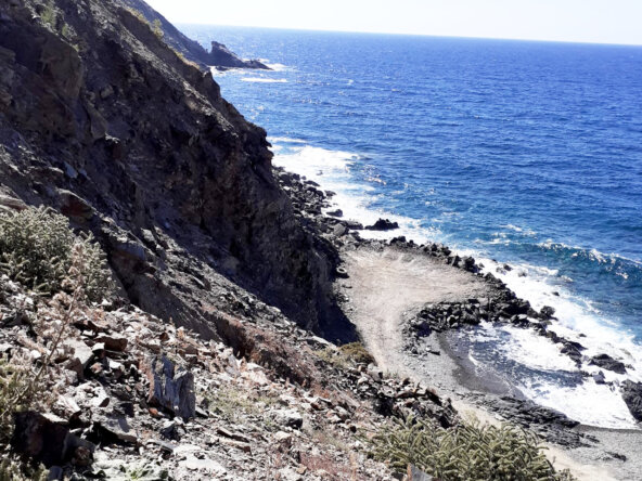 20000 sqm waterfront plot in the traditinal village of Skepasti