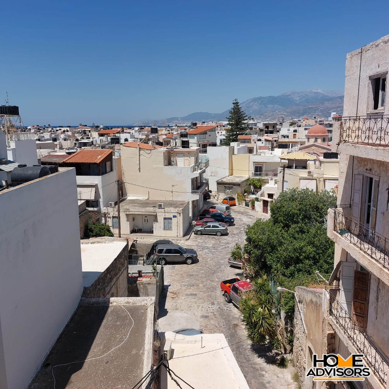 3 apartments in the center of the city of Ierapetra